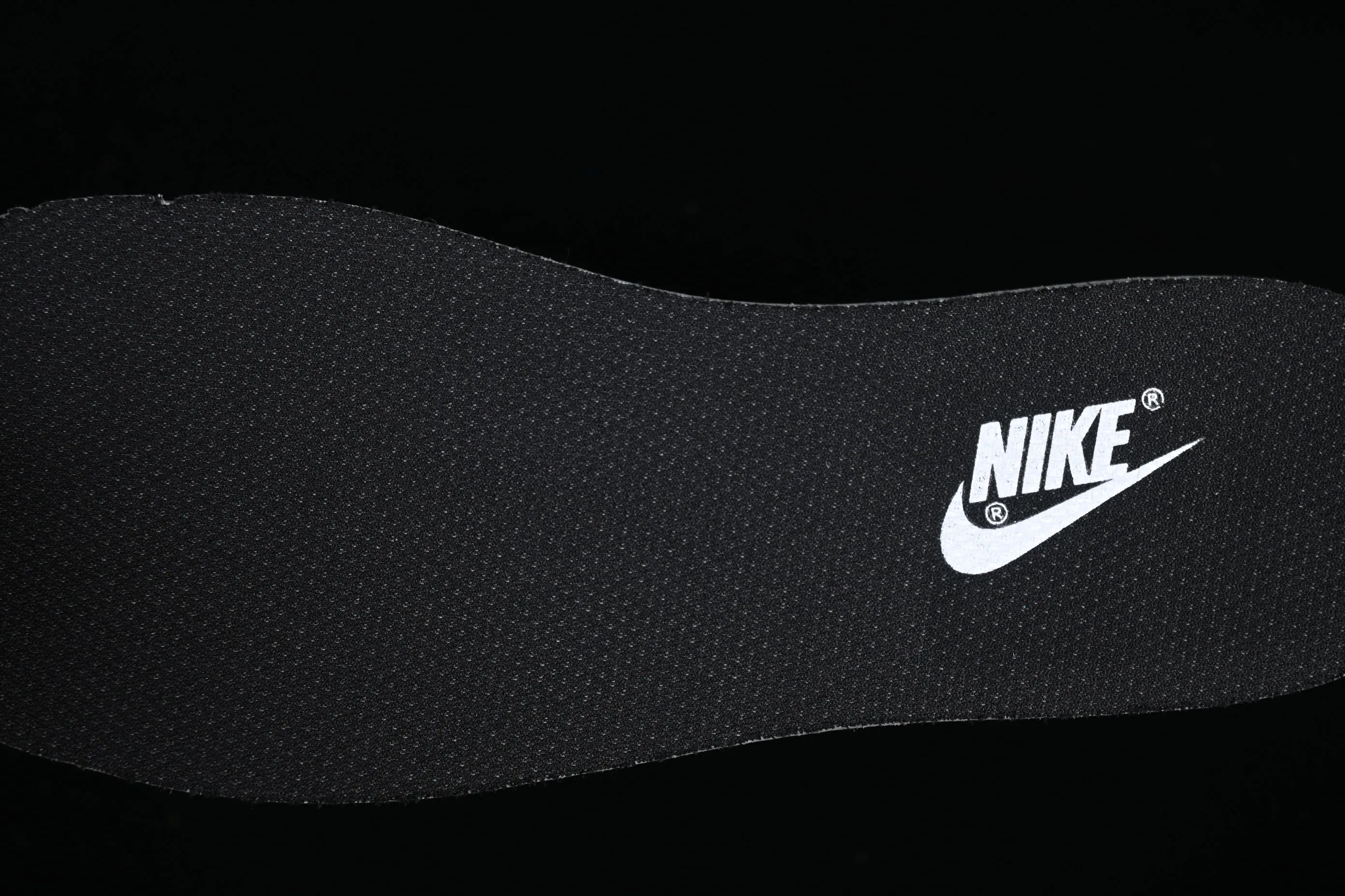 All Categories Nk SB Dunk Series Nk SB Dunk Low Low-top sneakers Nk Dunk Low College style Denim deconstruction Hand-stitched Customized SB strap low-top casual sneakers DD1391-100